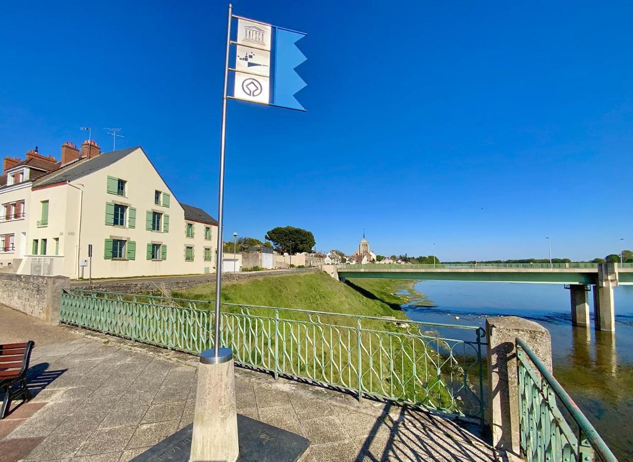 La Vue Loire Maison Saint-Denis-de lʼHôtel 외부 사진